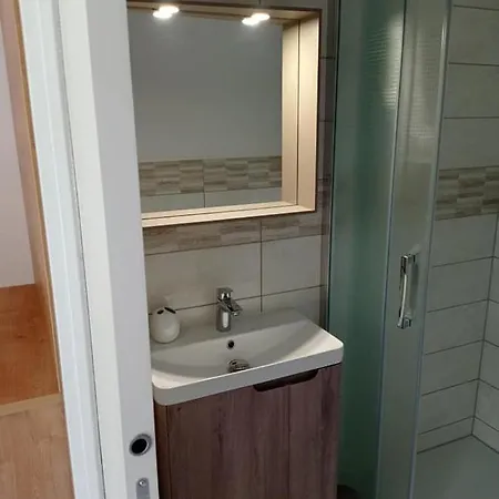 Διαμέρισμα Apartma Aurora *